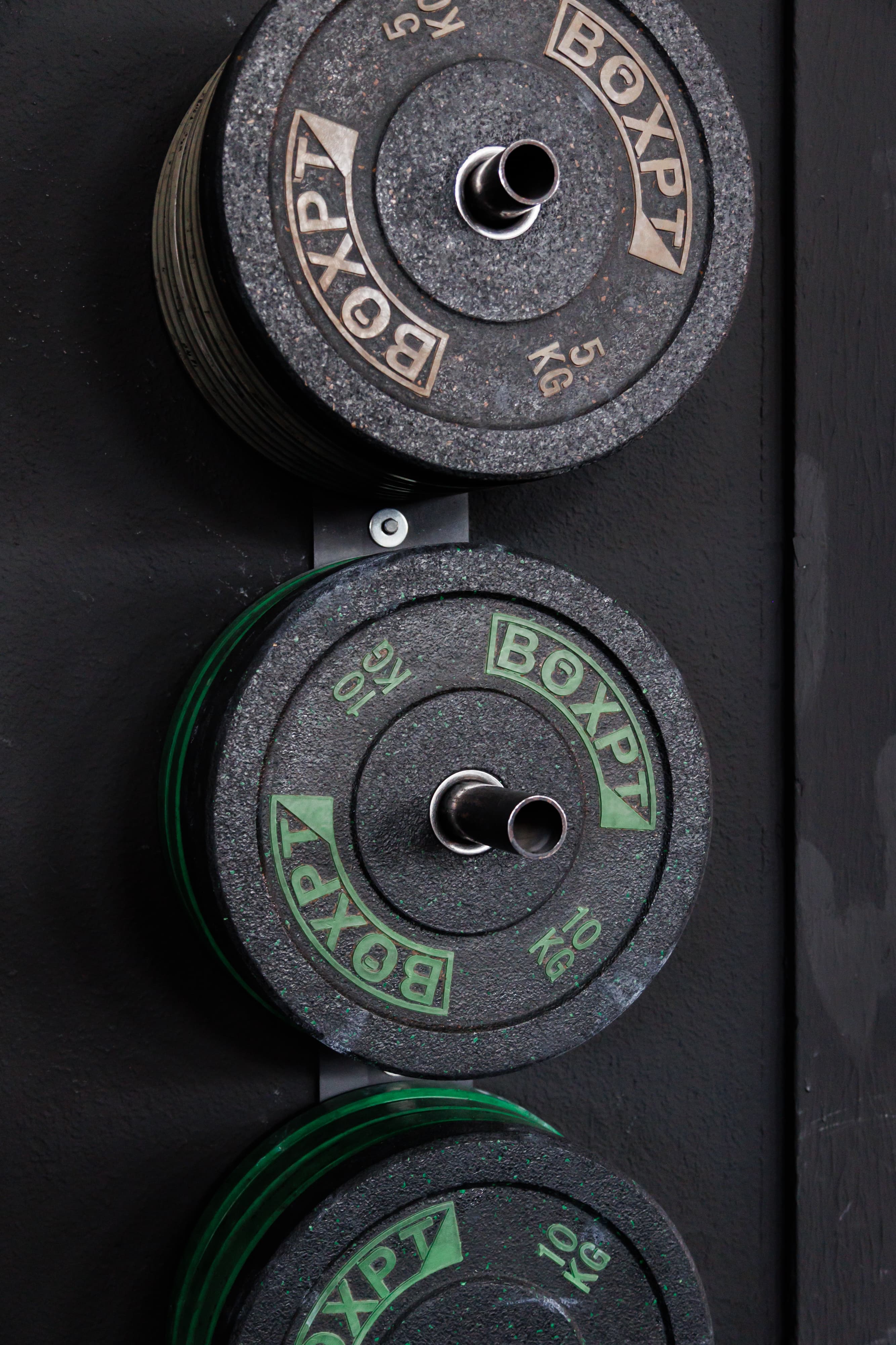 Zona de equipamiento en BlackCrown CrossFit Arganda