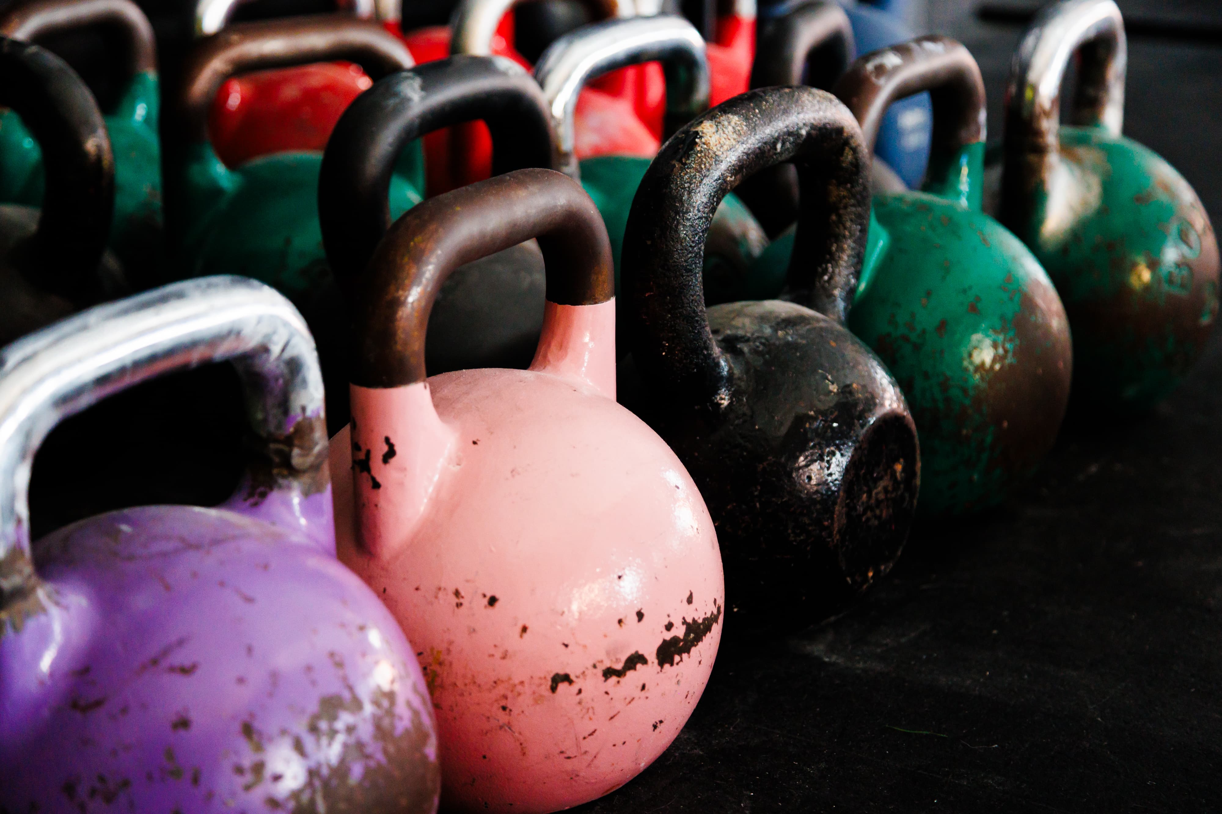 Zona de equipamiento en BlackCrown CrossFit Arganda