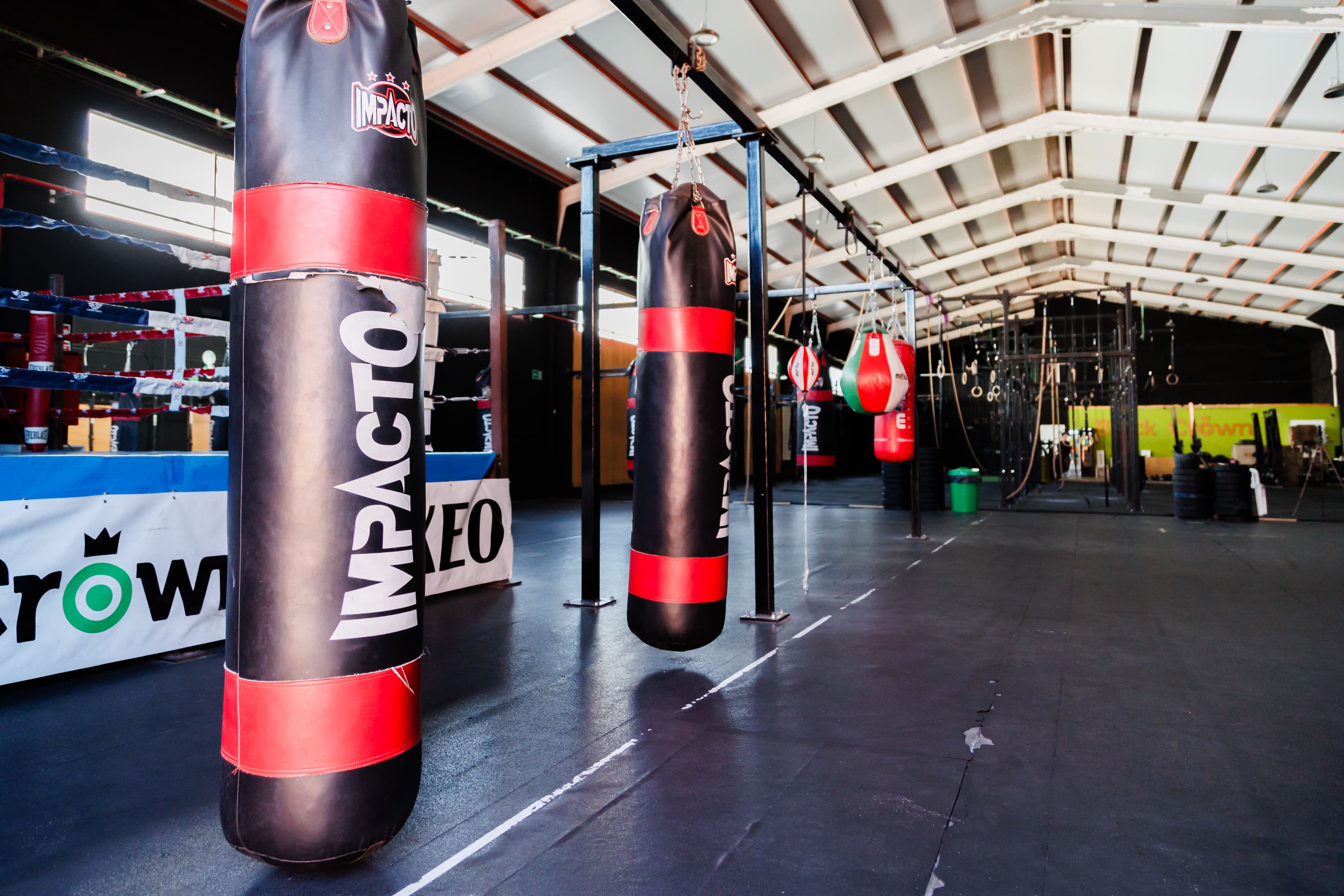 Zona de boxeo en BlackCrown CrossFit Arganda