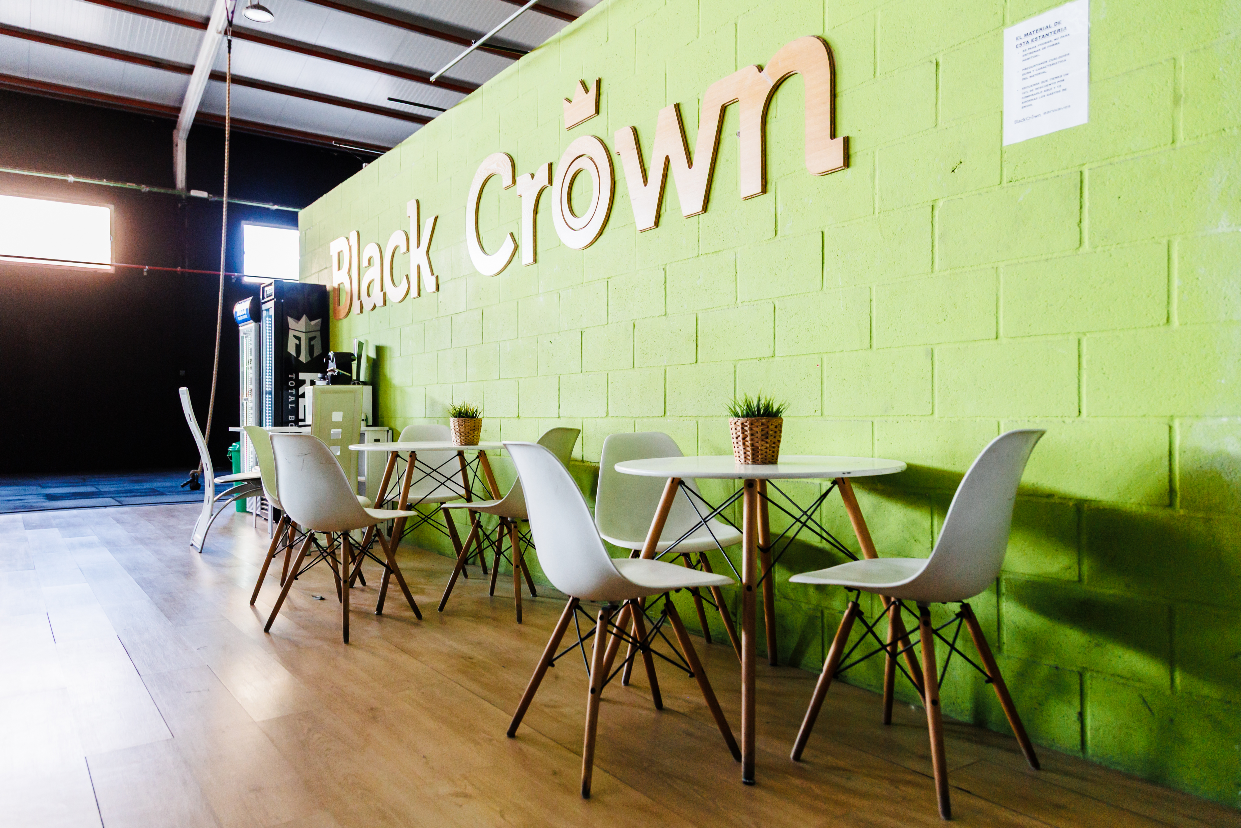 Zona de relax en BlackCrown CrossFit Arganda
